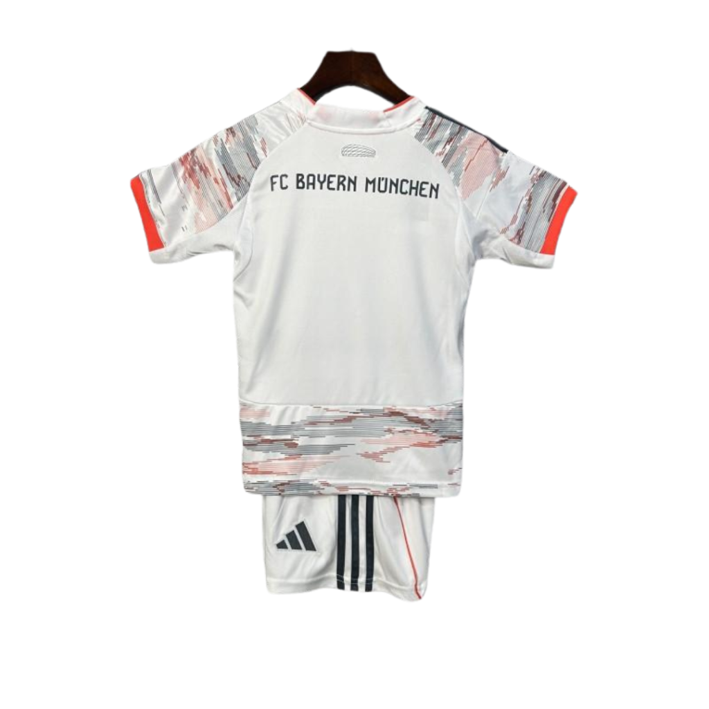 Conjunto Niño Bayer Munich 2025/26