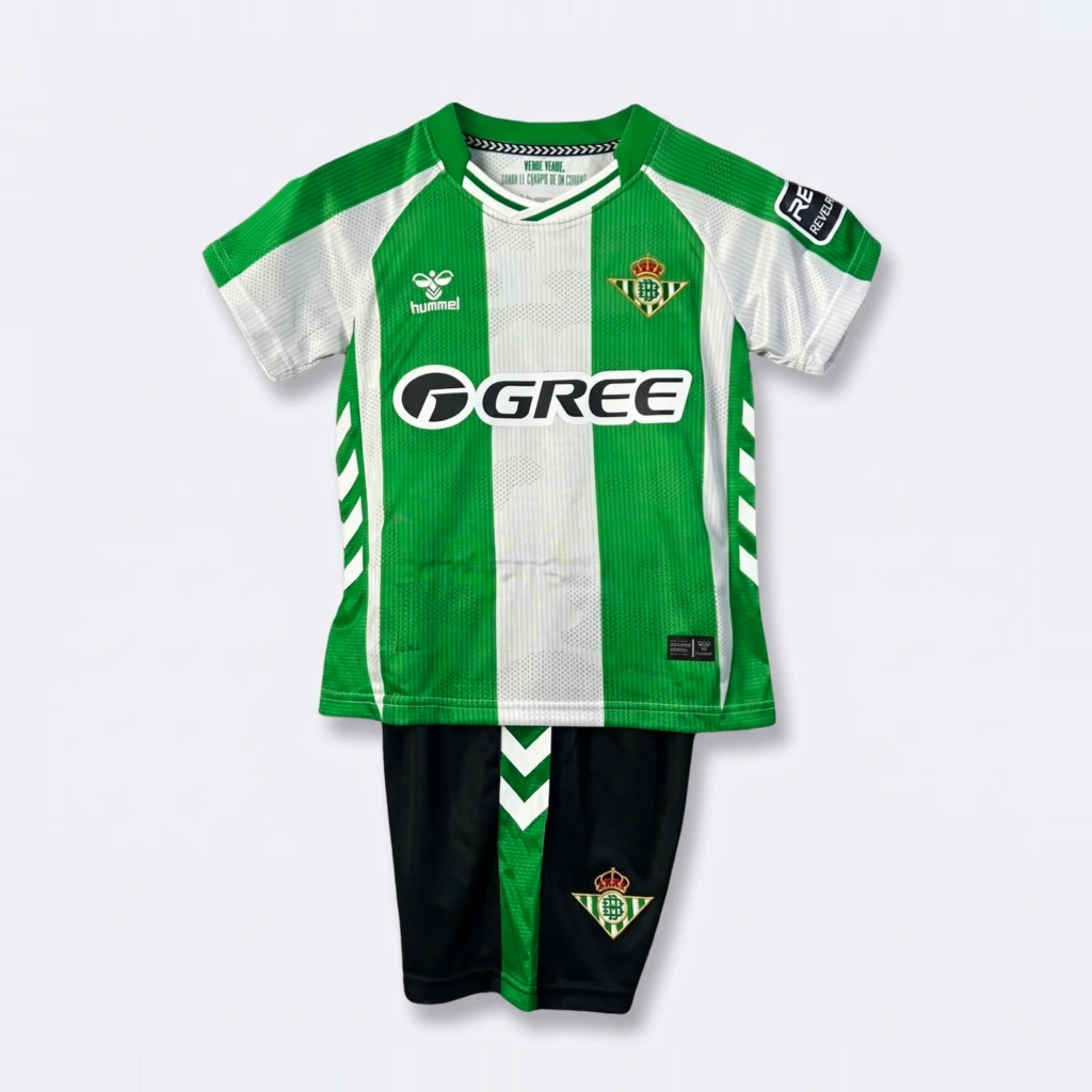 Conjunto Niño Real Betis Balompié 2025/26 - frente